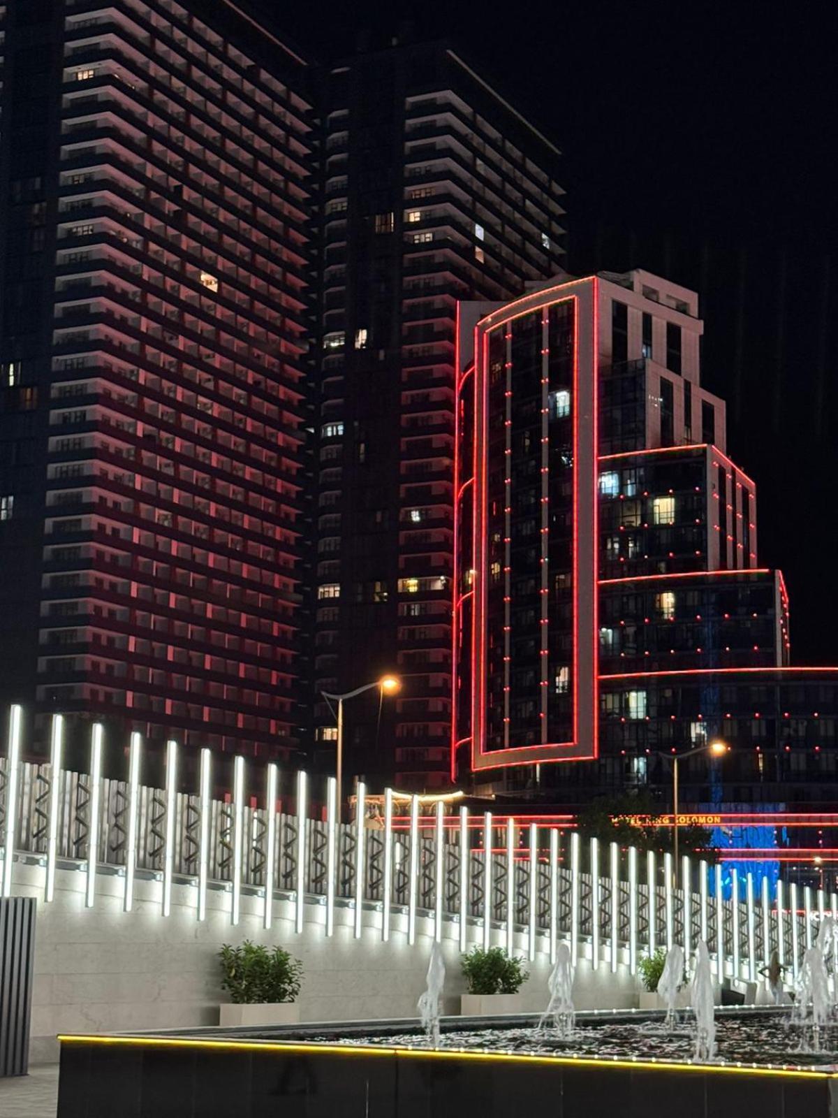 Moonlight Apart-Hotel Batumi Exteriör bild