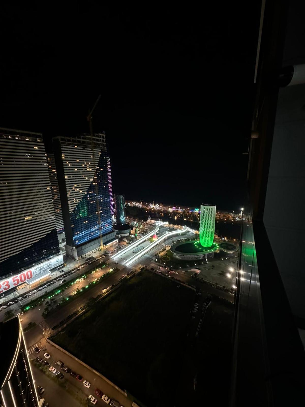 Moonlight Apart-Hotel Batumi Exteriör bild