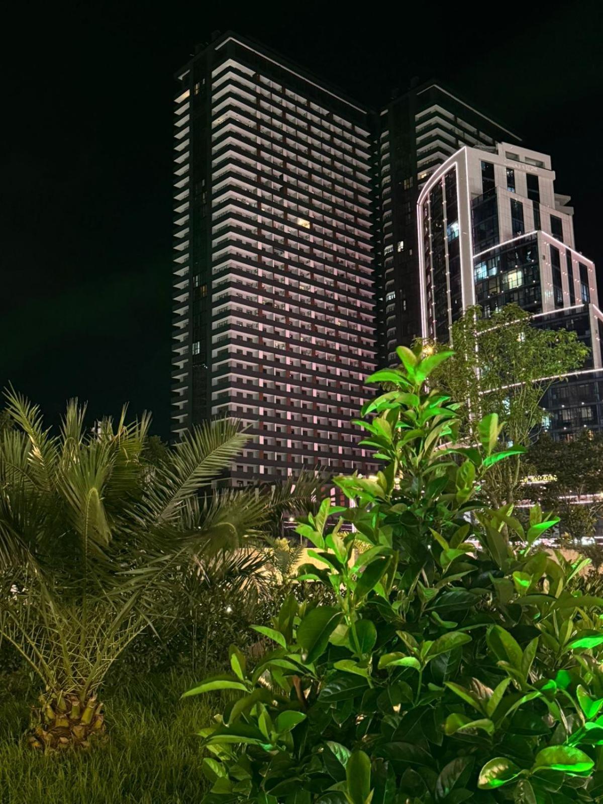 Moonlight Apart-Hotel Batumi Exteriör bild