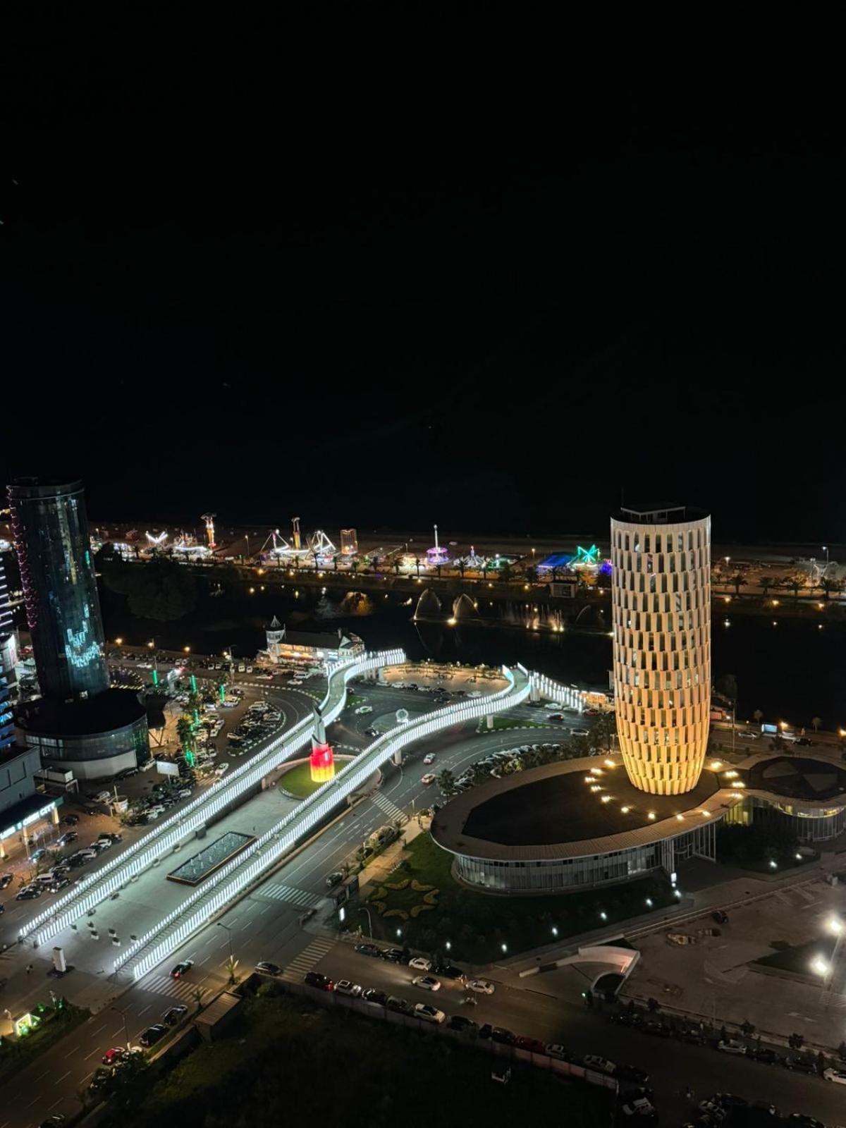 Moonlight Apart-Hotel Batumi Exteriör bild