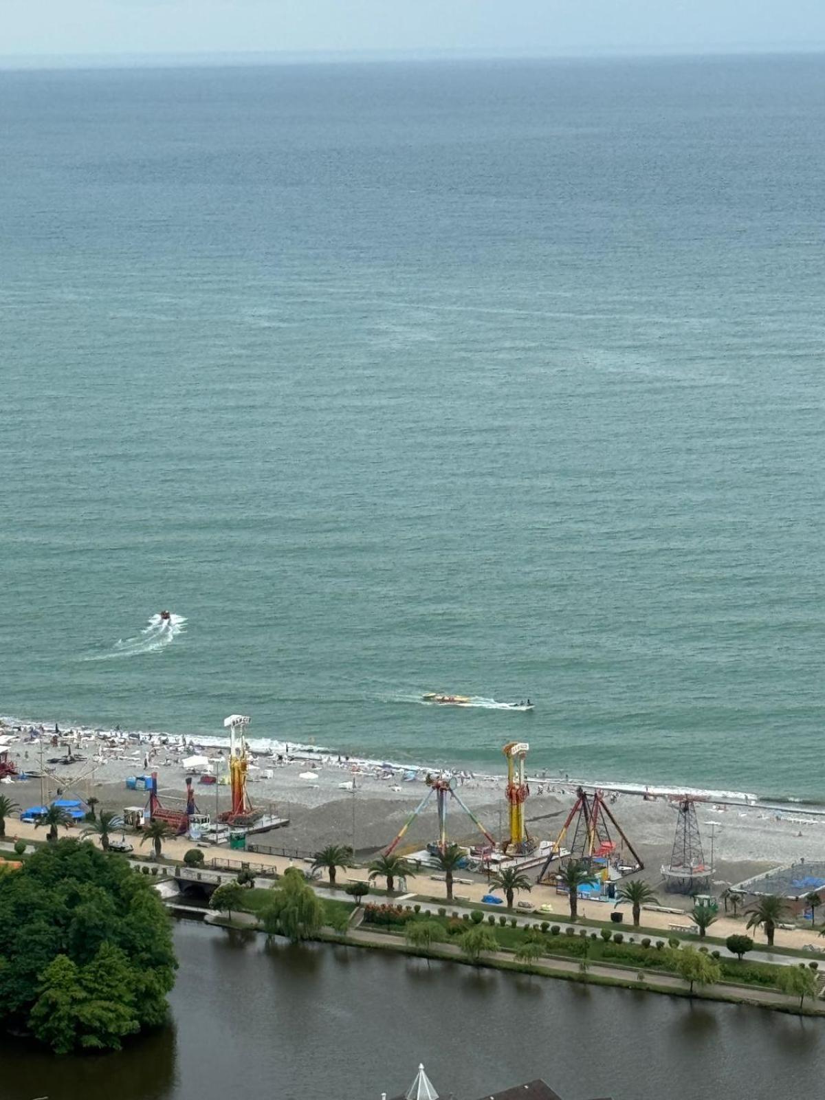 Moonlight Apart-Hotel Batumi Exteriör bild